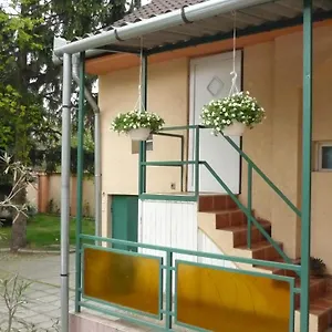 Jade Panzio Budapeszt